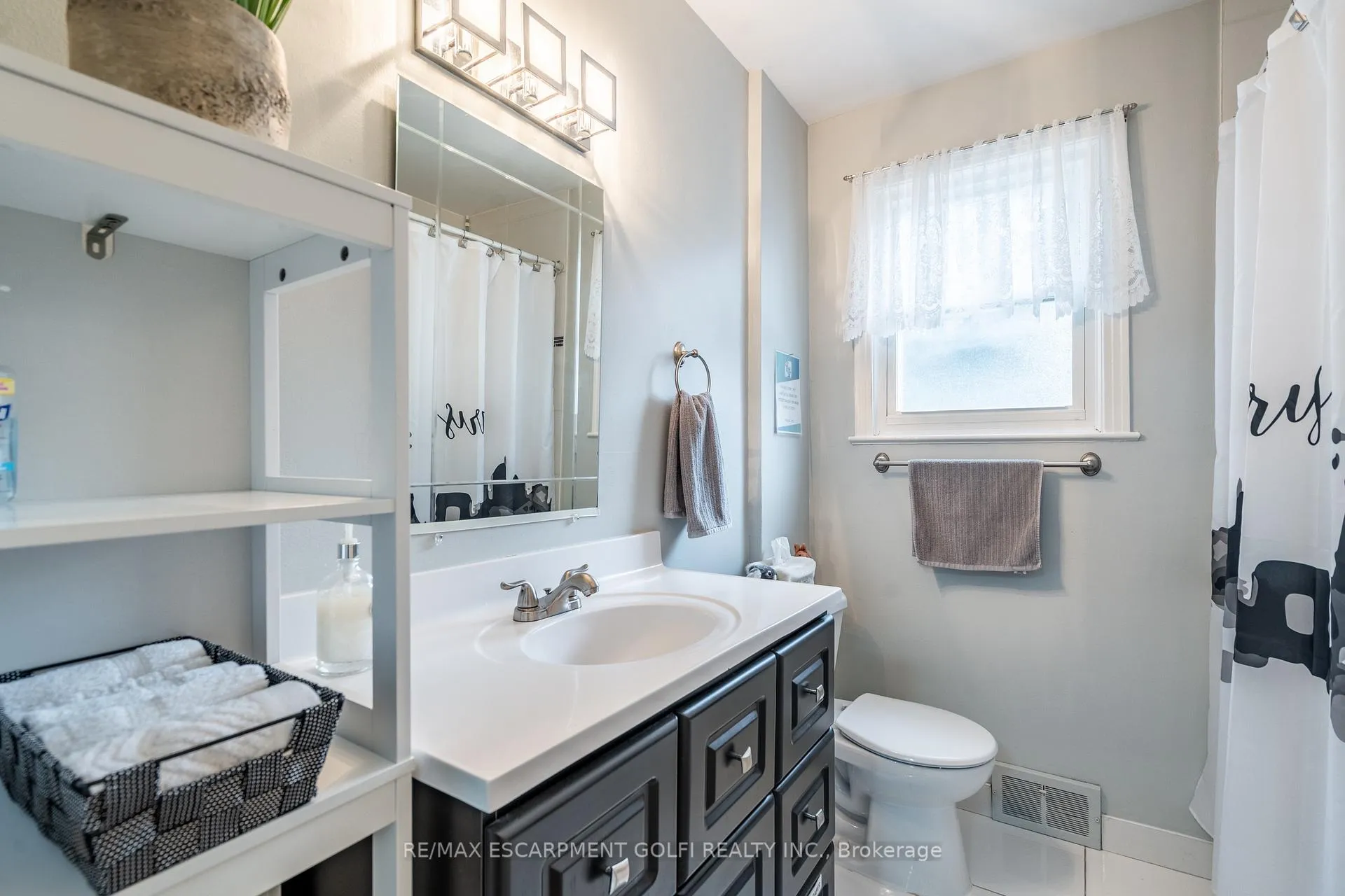 Photo 22 of 7126 Roger Crescent, Niagara Falls, Arad/Fallsview — HOMEH