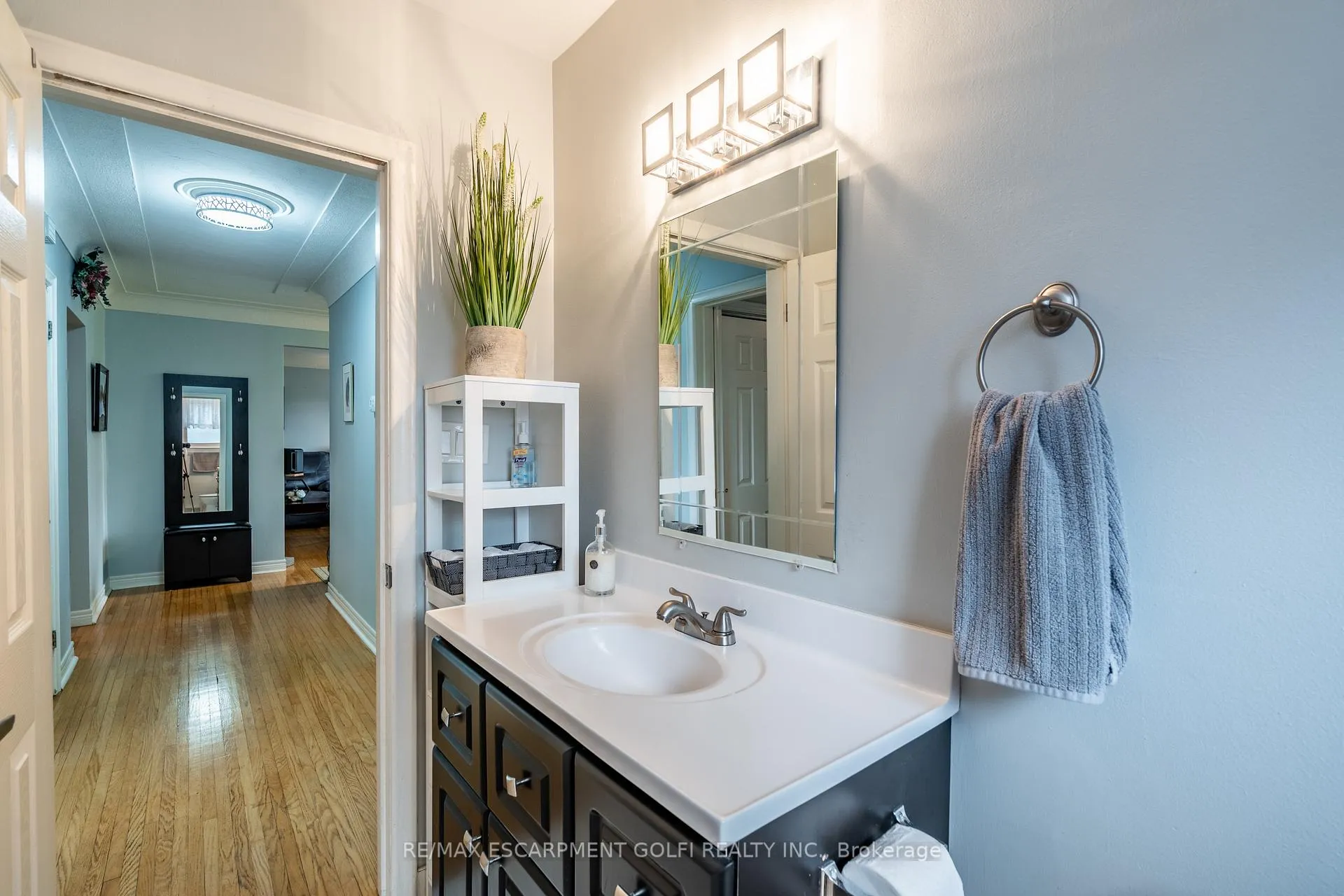 Photo 24 of 7126 Roger Crescent, Niagara Falls, Arad/Fallsview — HOMEH