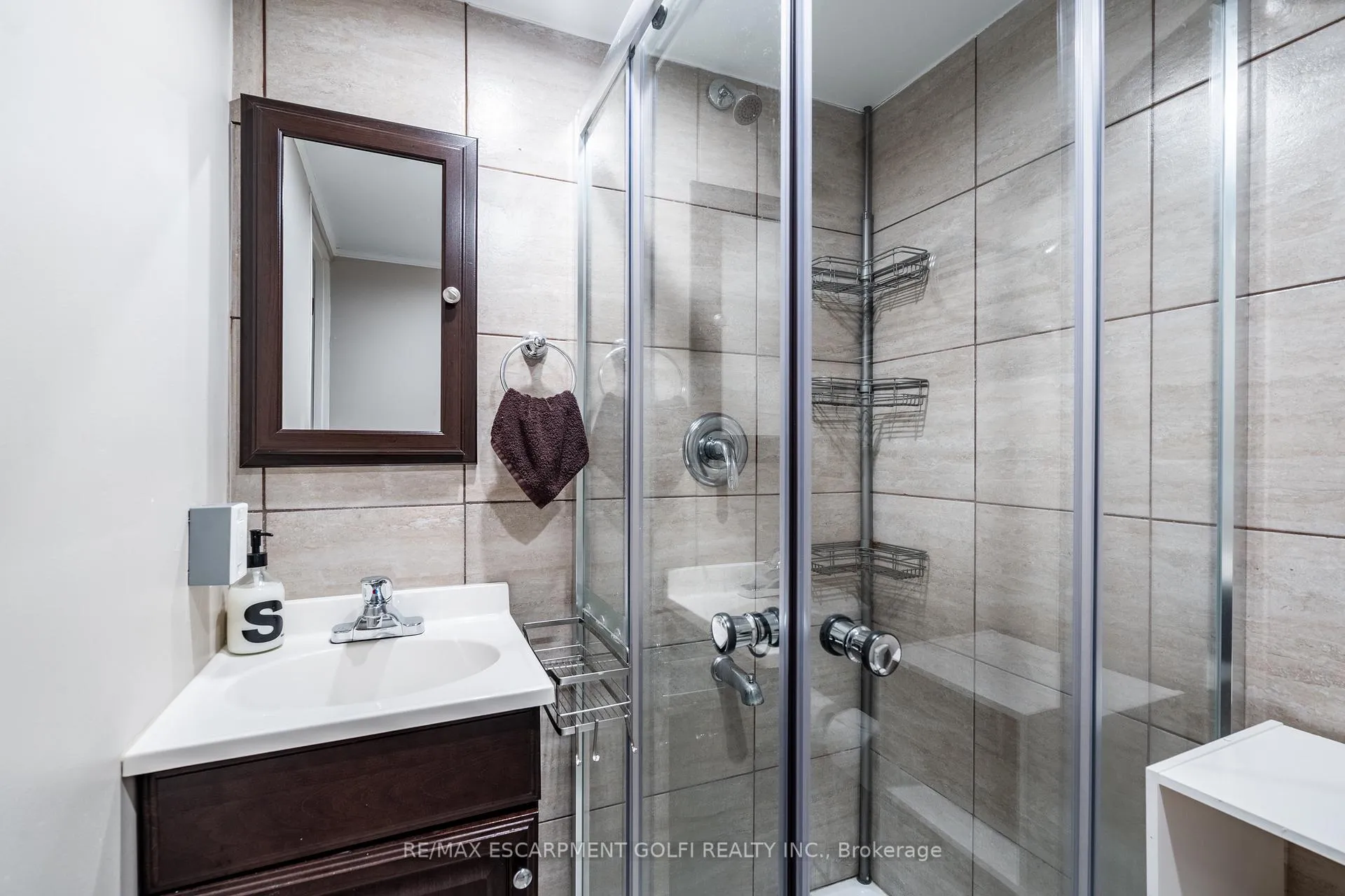 Photo 27 of 7126 Roger Crescent, Niagara Falls, Arad/Fallsview — HOMEH