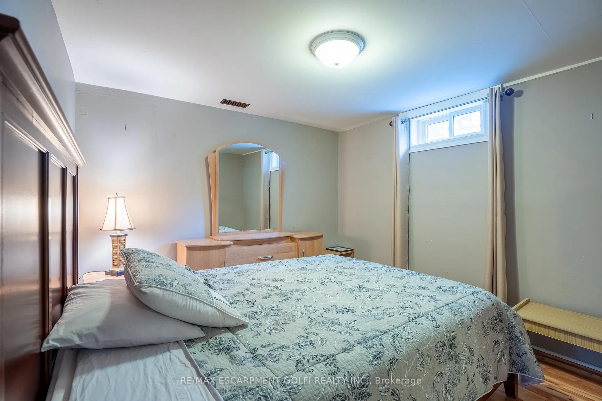 Photo 29 of 7126 Roger Crescent, Niagara Falls, Arad/Fallsview — HOMEH