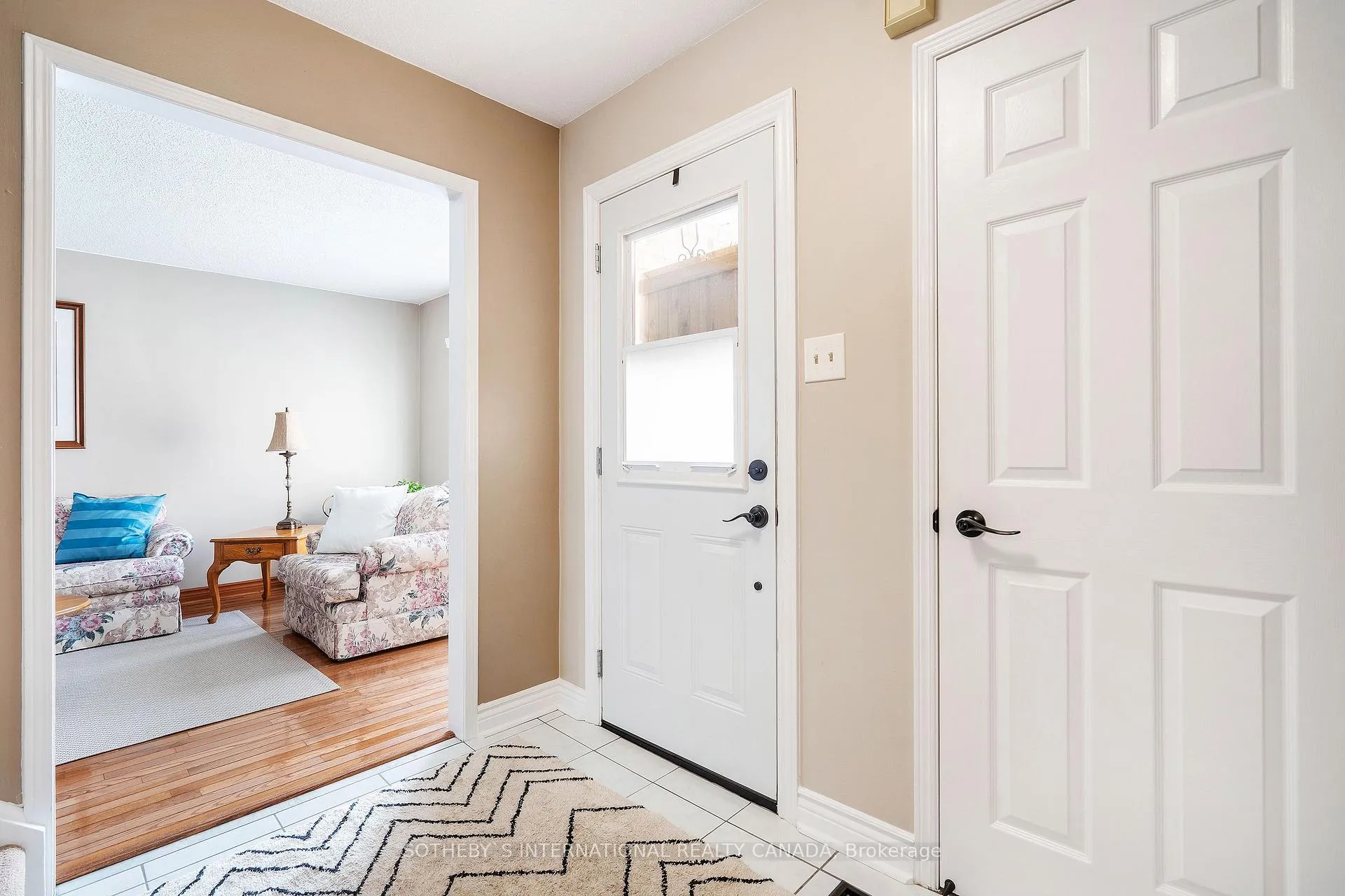 Photo 5 of 12 Duggan Drive, Brampton, Fletcher's West — HOMEH