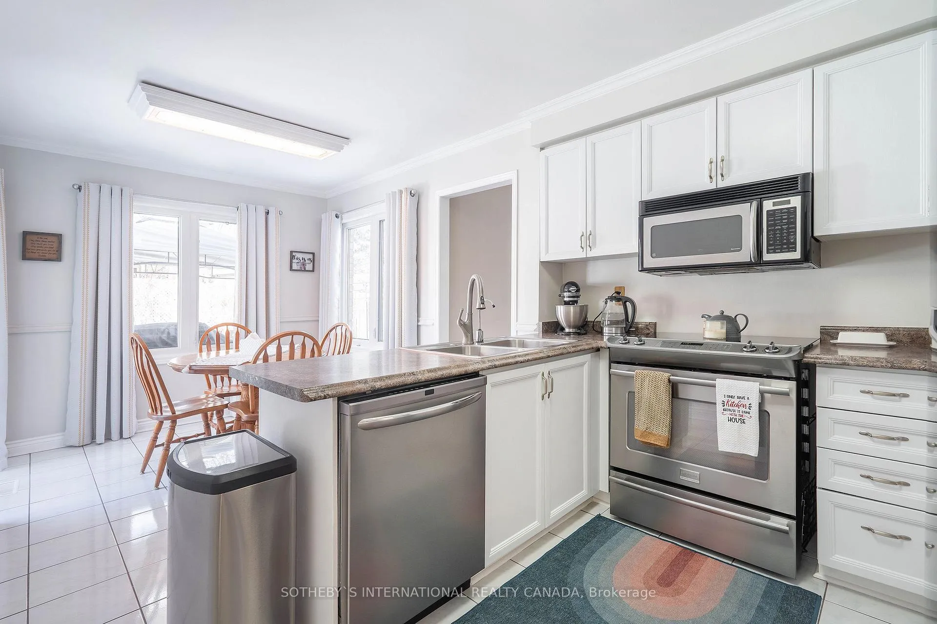 Photo 11 of 12 Duggan Drive, Brampton, Fletcher's West — HOMEH