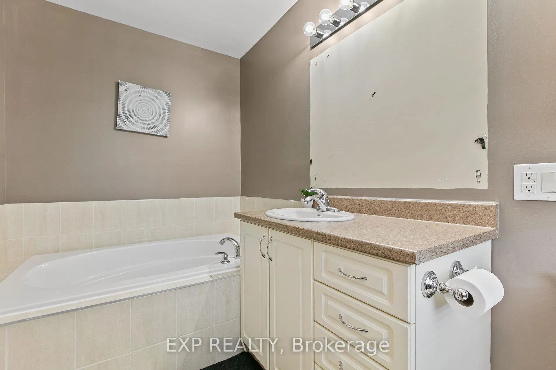 Photo 28 of 356 Gerry Lalonde Drive, Ottawa, Avalon West — HOMEH