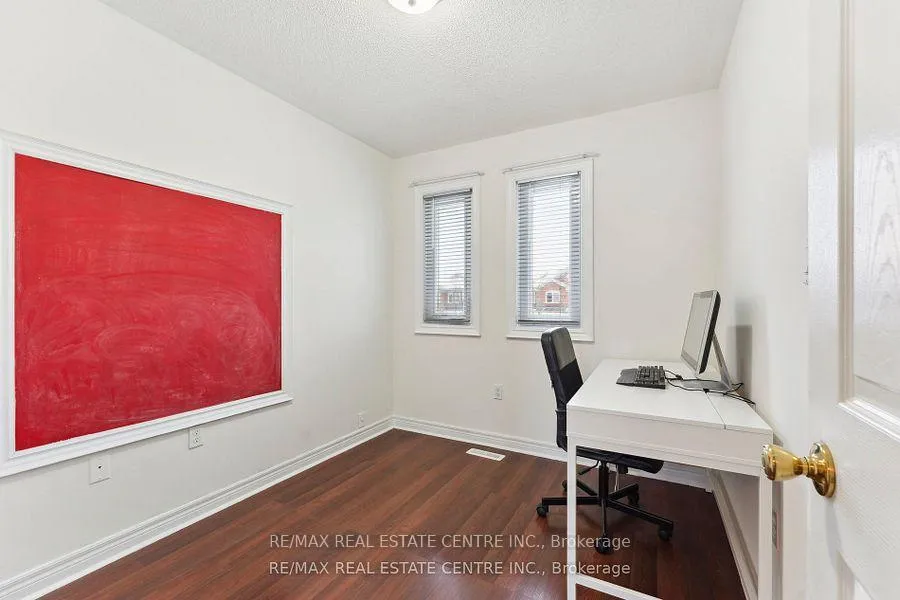 Photo 22 of 56 Mount Fuji Crescent, Brampton, Sandringham-Wellington North — HOMEH
