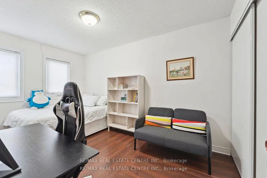 Photo 26 of 56 Mount Fuji Crescent, Brampton, Sandringham-Wellington North — HOMEH