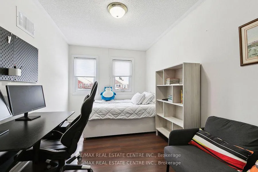Photo 28 of 56 Mount Fuji Crescent, Brampton, Sandringham-Wellington North — HOMEH