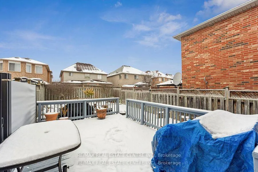 Photo 37 of 56 Mount Fuji Crescent, Brampton, Sandringham-Wellington North — HOMEH