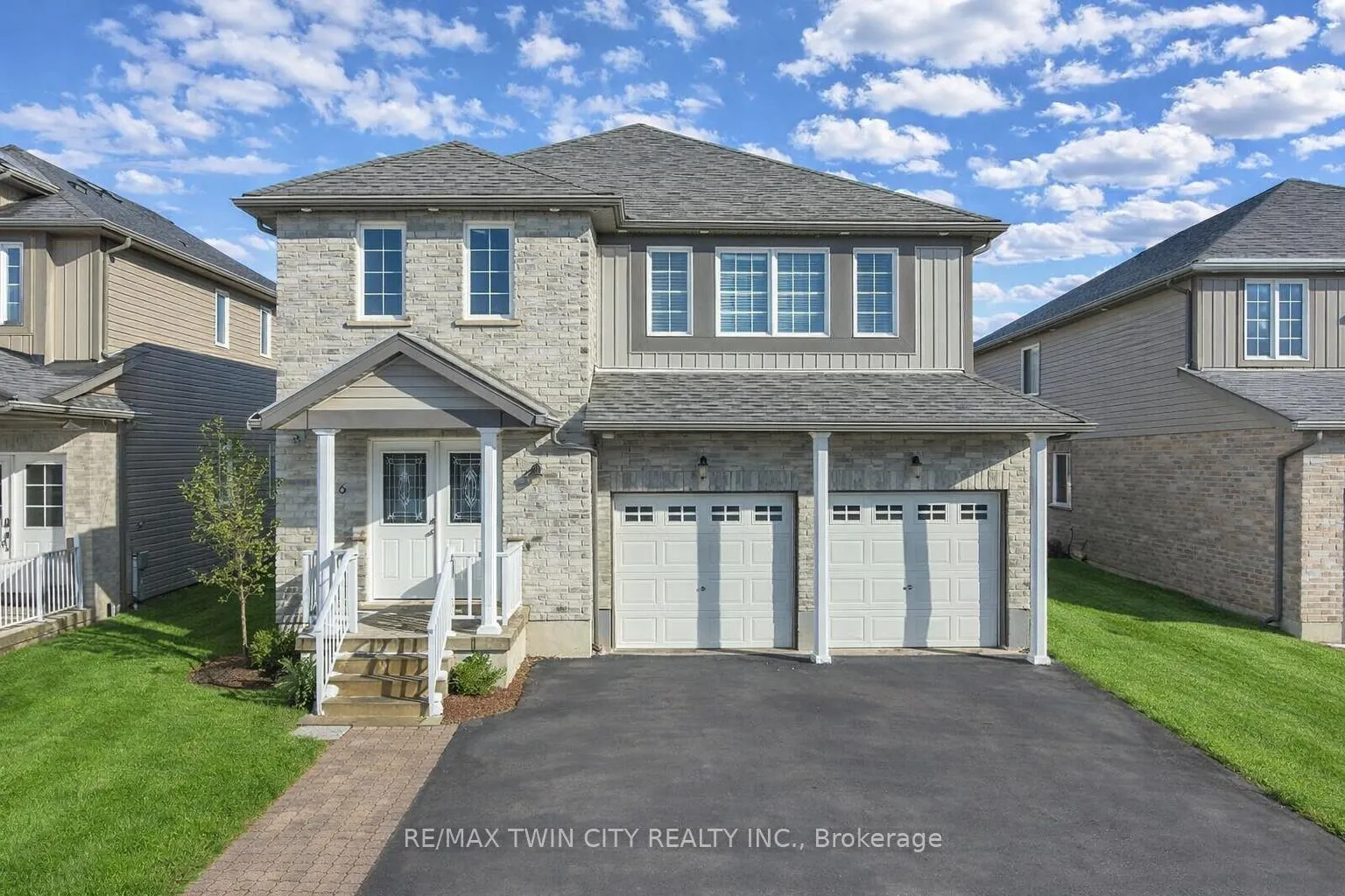 Photo 1 of 46 Woodbine Avenue, Kitchener — HOMEH