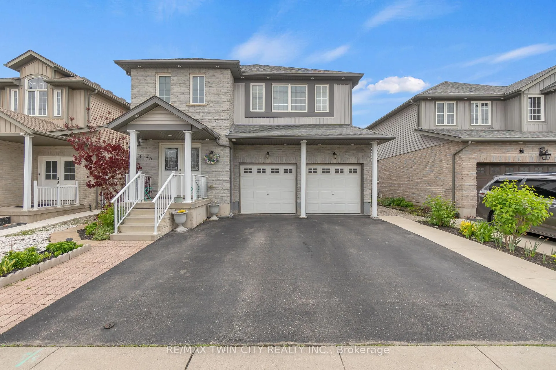 Photo 2 of 46 Woodbine Avenue, Kitchener — HOMEH