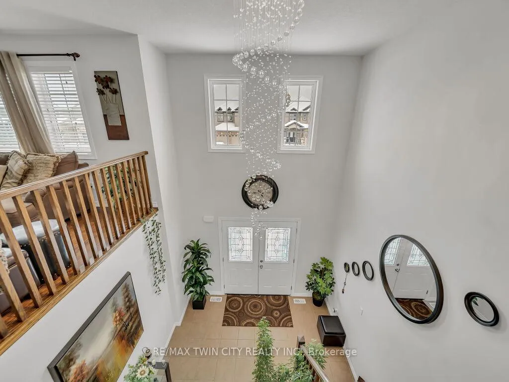 Photo 7 of 46 Woodbine Avenue, Kitchener — HOMEH