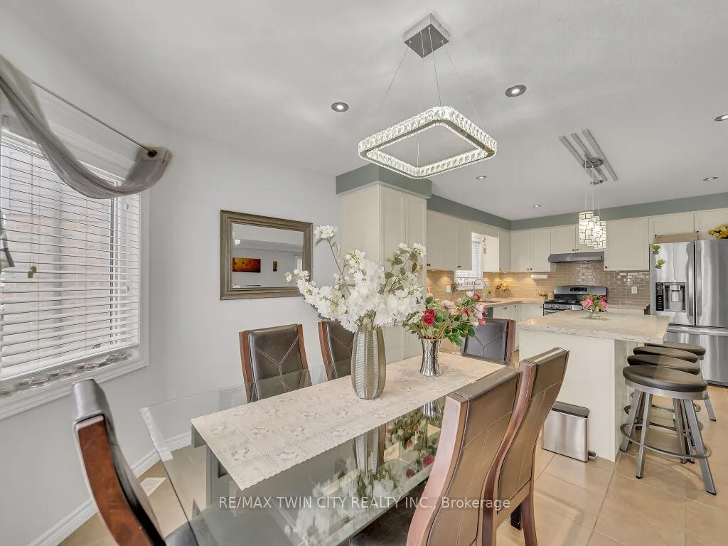 Photo 18 of 46 Woodbine Avenue, Kitchener — HOMEH