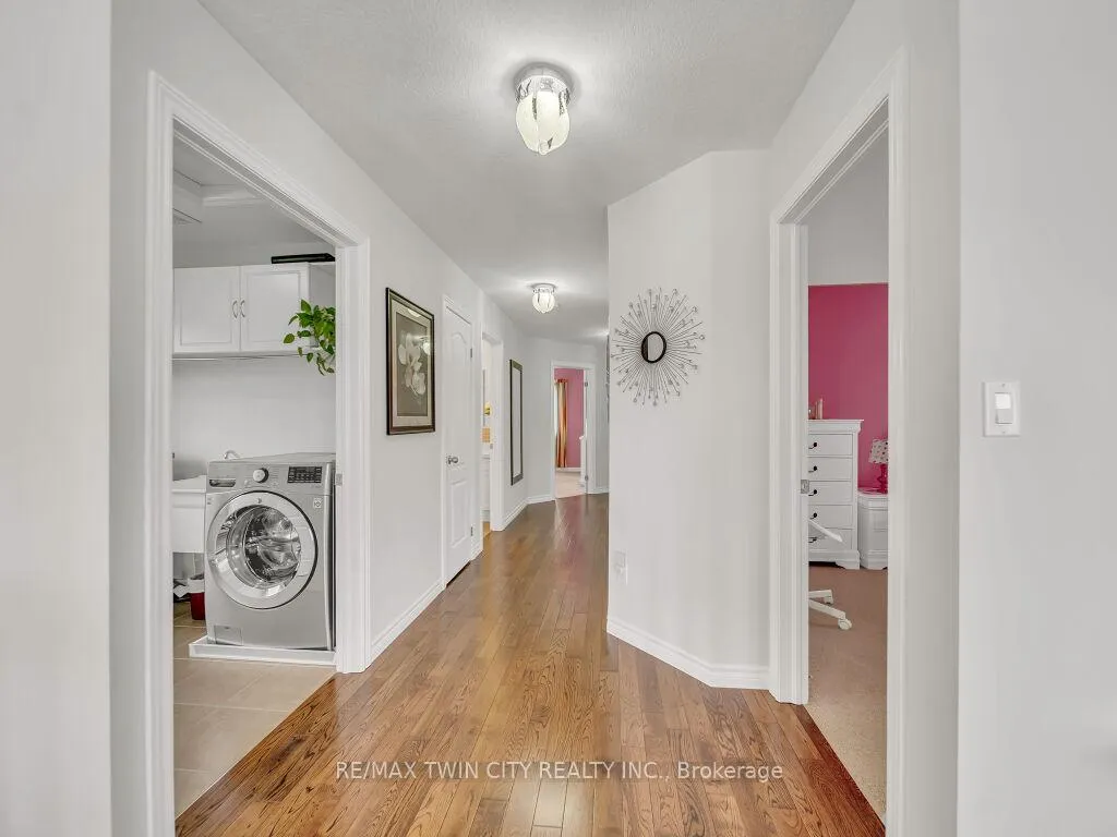 Photo 21 of 46 Woodbine Avenue, Kitchener — HOMEH