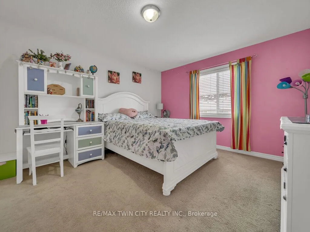 Photo 30 of 46 Woodbine Avenue, Kitchener — HOMEH
