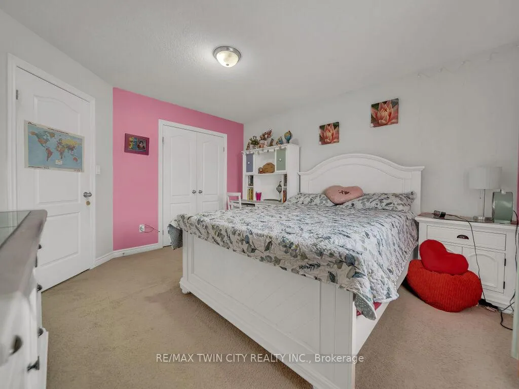 Photo 31 of 46 Woodbine Avenue, Kitchener — HOMEH