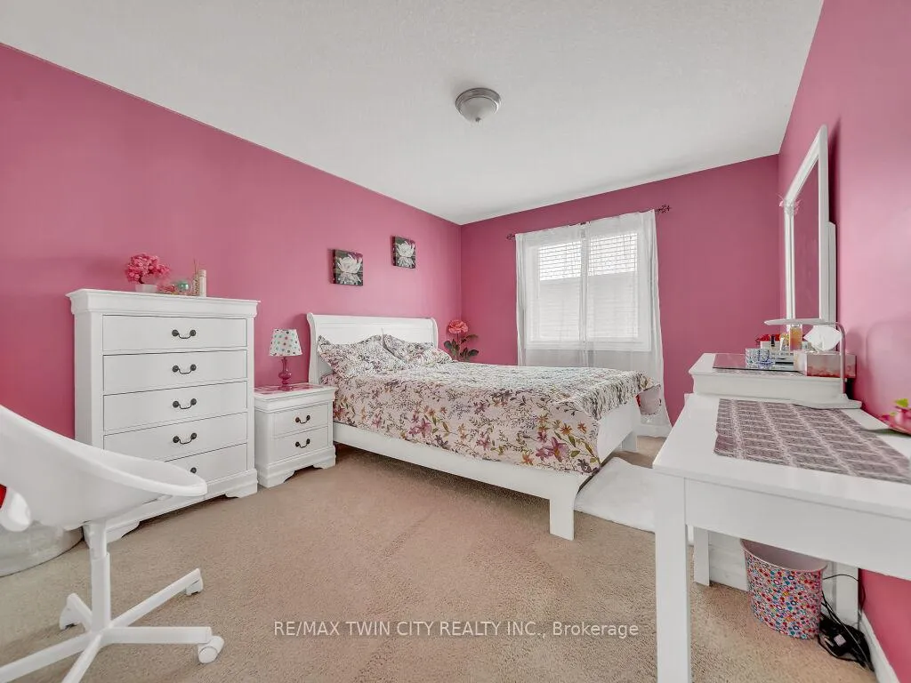 Photo 34 of 46 Woodbine Avenue, Kitchener — HOMEH