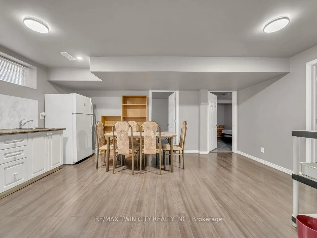 Photo 37 of 46 Woodbine Avenue, Kitchener — HOMEH