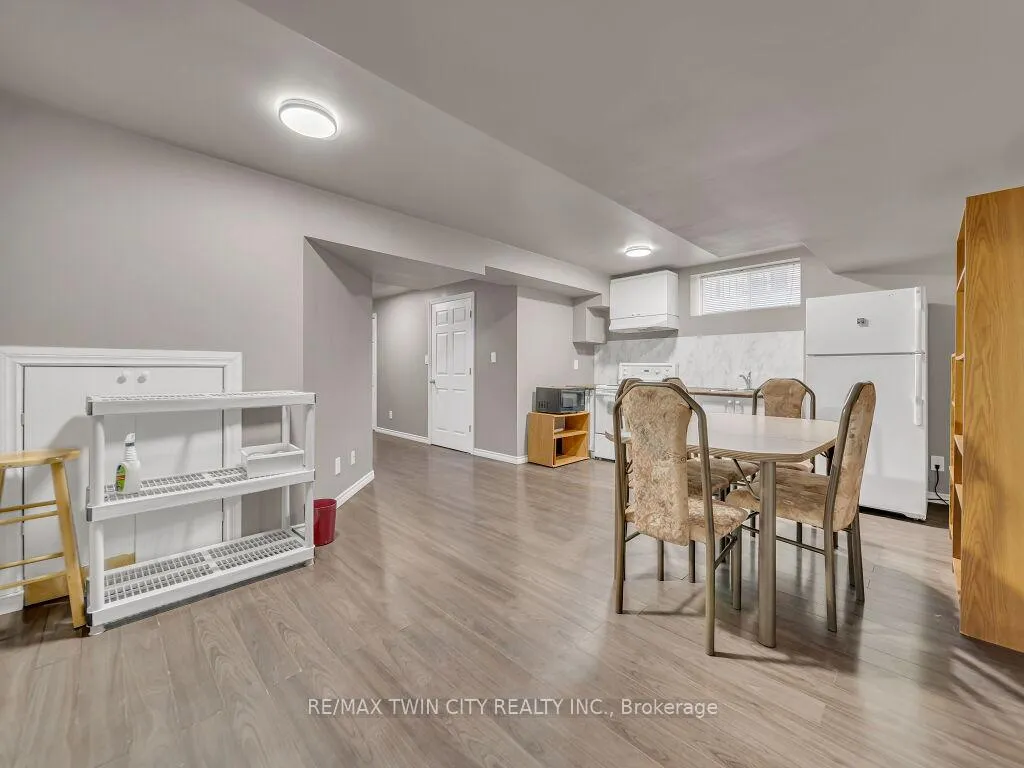 Photo 38 of 46 Woodbine Avenue, Kitchener — HOMEH