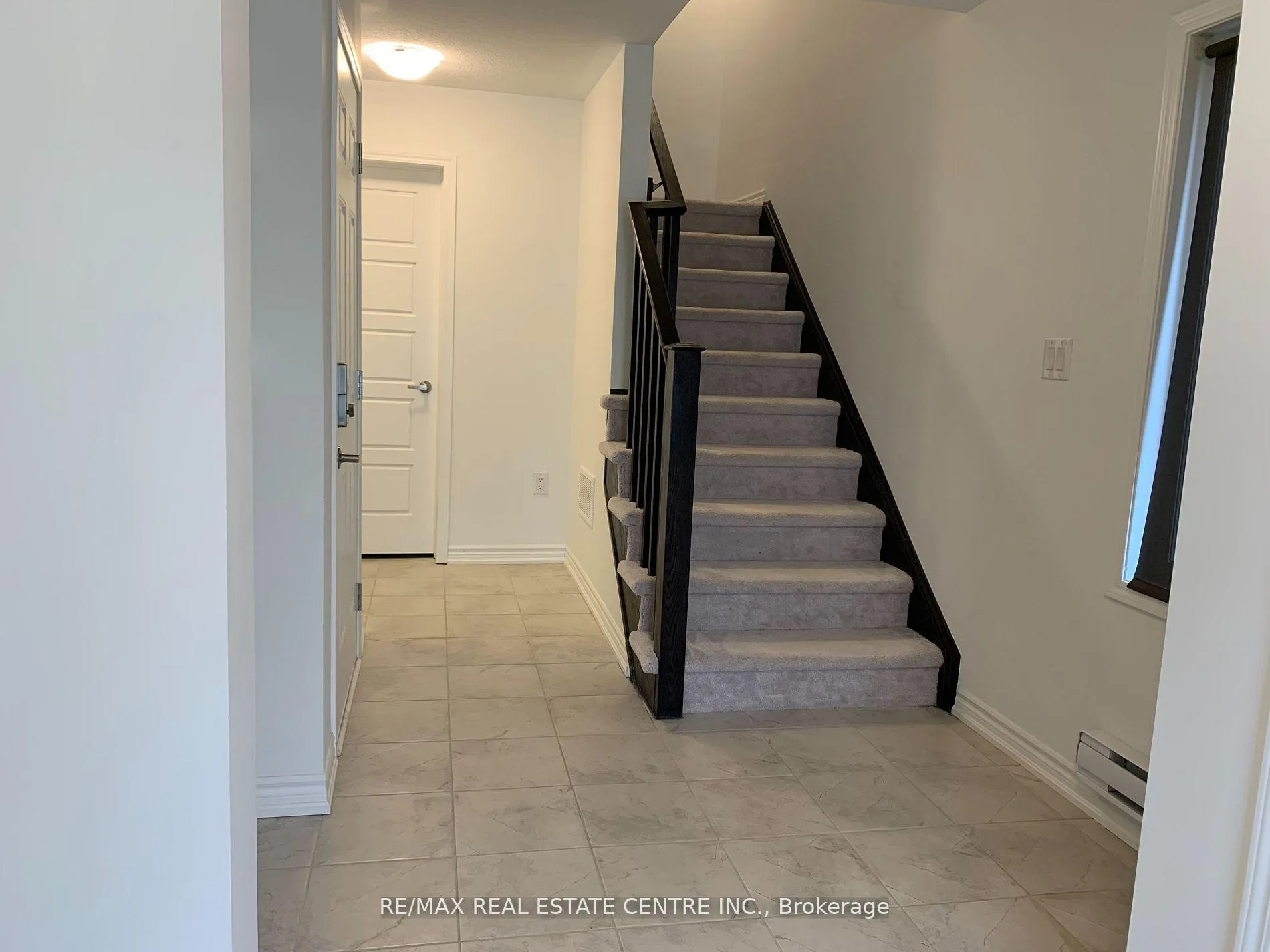 Photo 2 of 1260 Hop Place, Milton, Cobban — HOMEH
