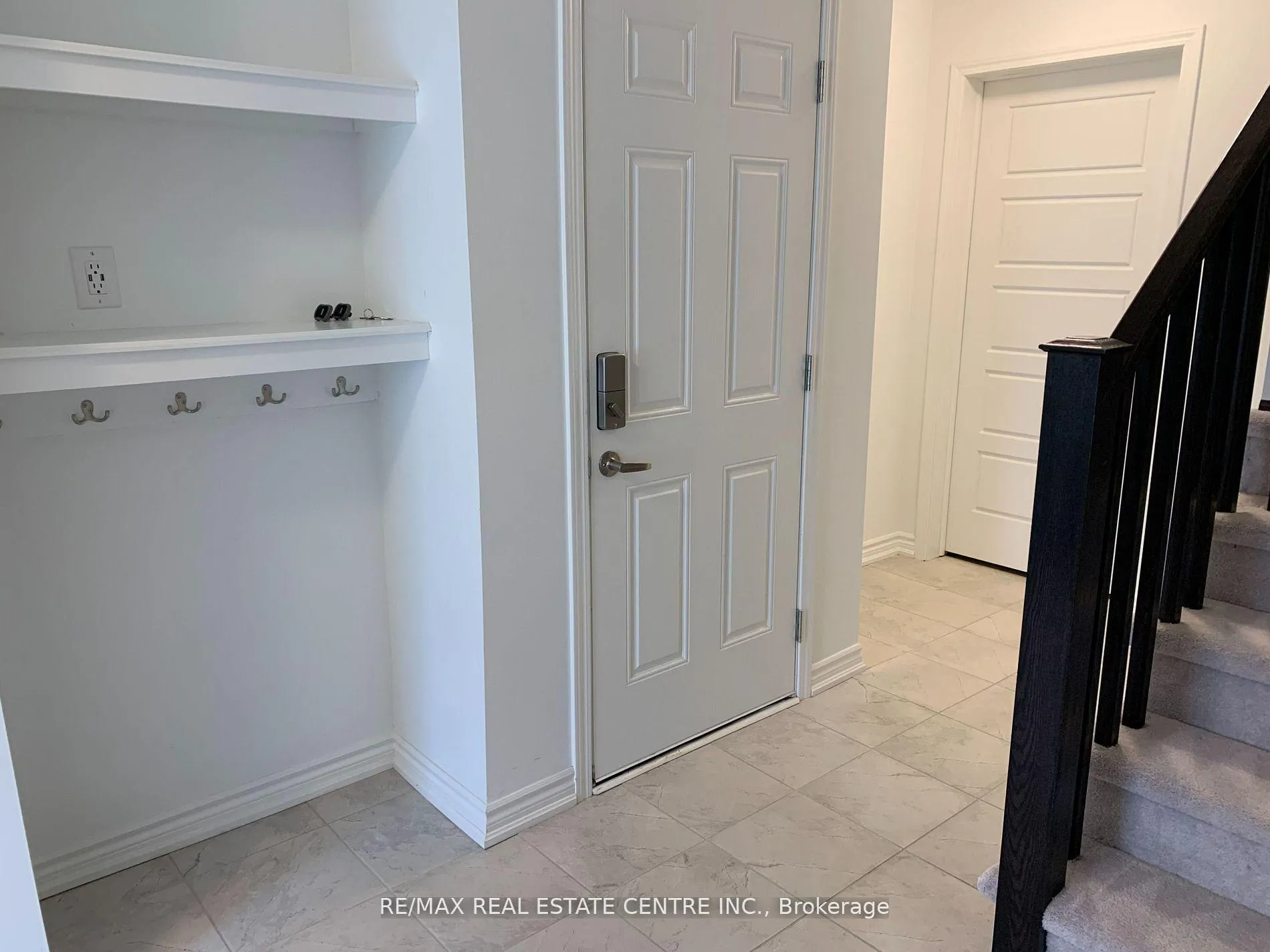 Photo 3 of 1260 Hop Place, Milton, Cobban — HOMEH