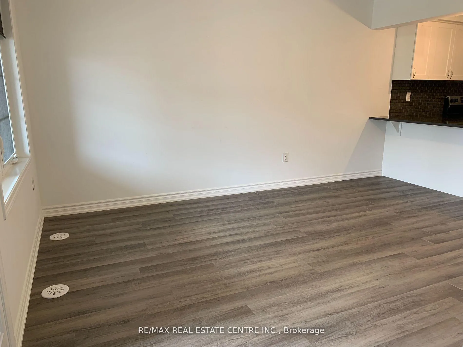 Photo 12 of 1260 Hop Place, Milton, Cobban — HOMEH