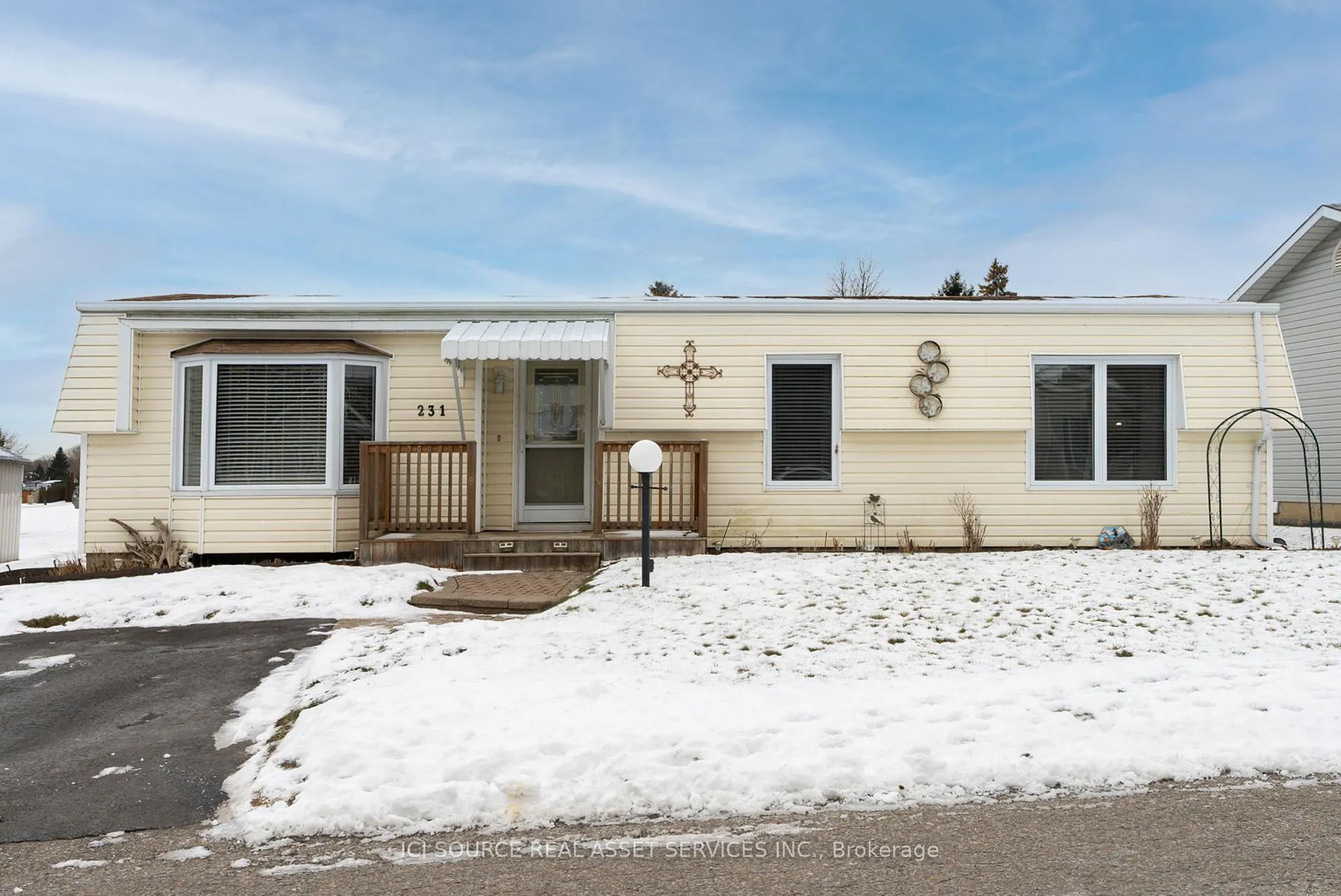 Photo 1 of 231 Wilmot Trail, Clarington, Bowmanville — HOMEH