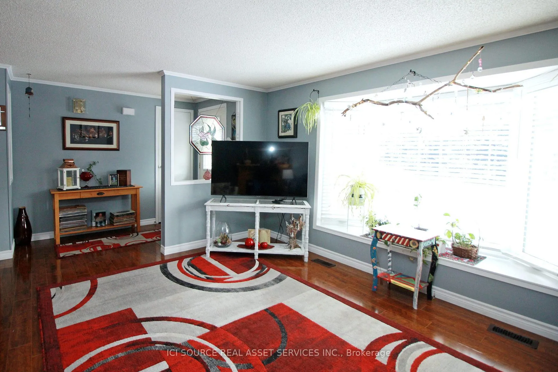 Photo 4 of 231 Wilmot Trail, Clarington, Bowmanville — HOMEH