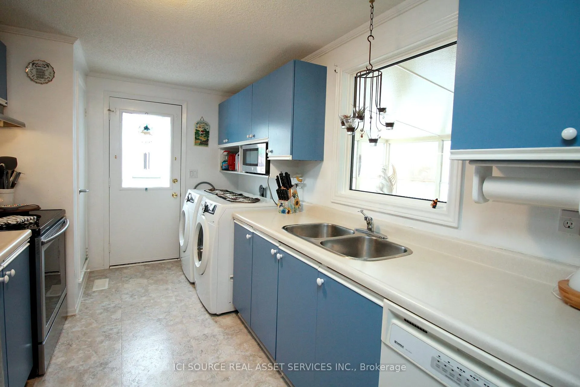 Photo 11 of 231 Wilmot Trail, Clarington, Bowmanville — HOMEH