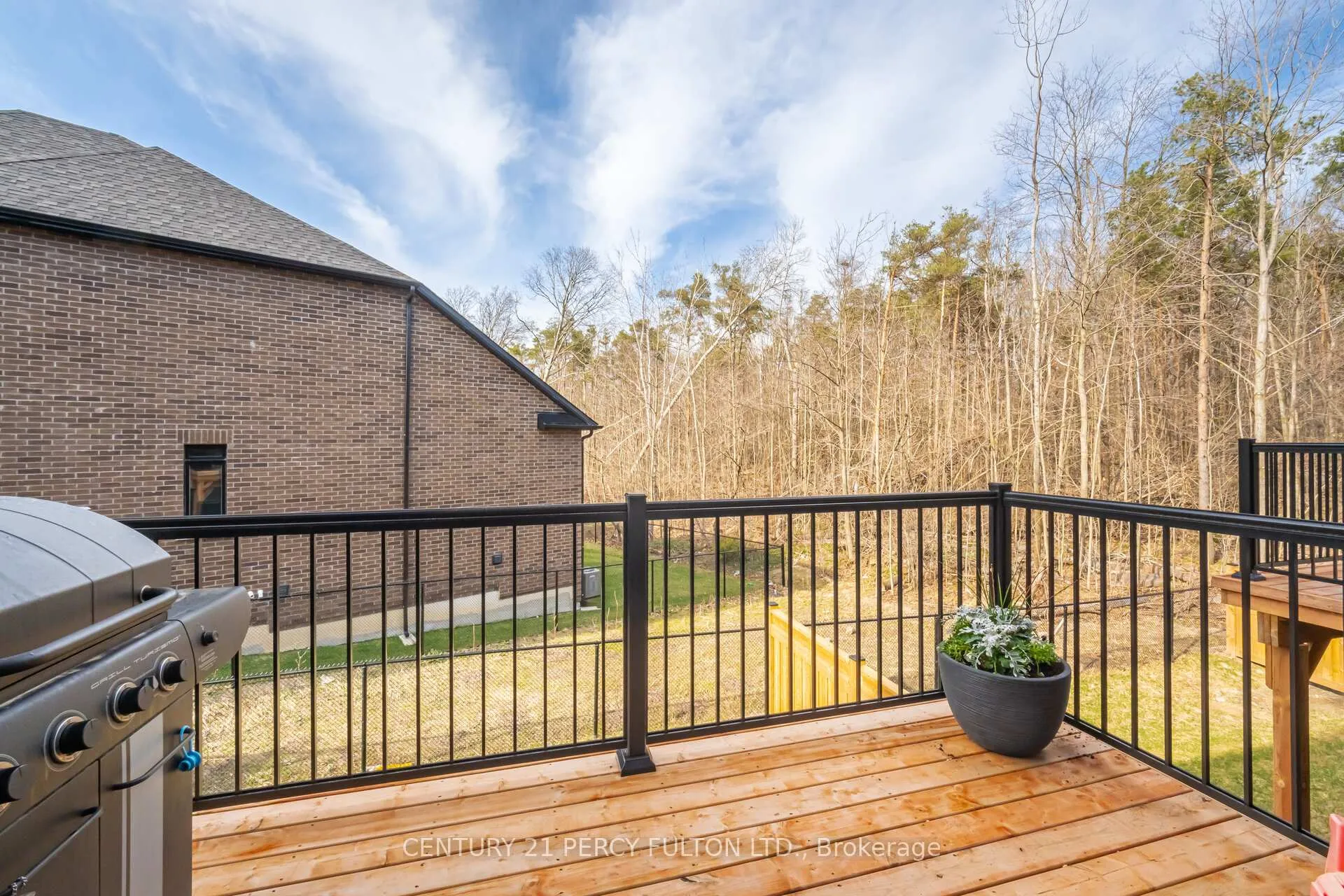 Photo 14 of 21 Vern Robertson Gate, Uxbridge — HOMEH