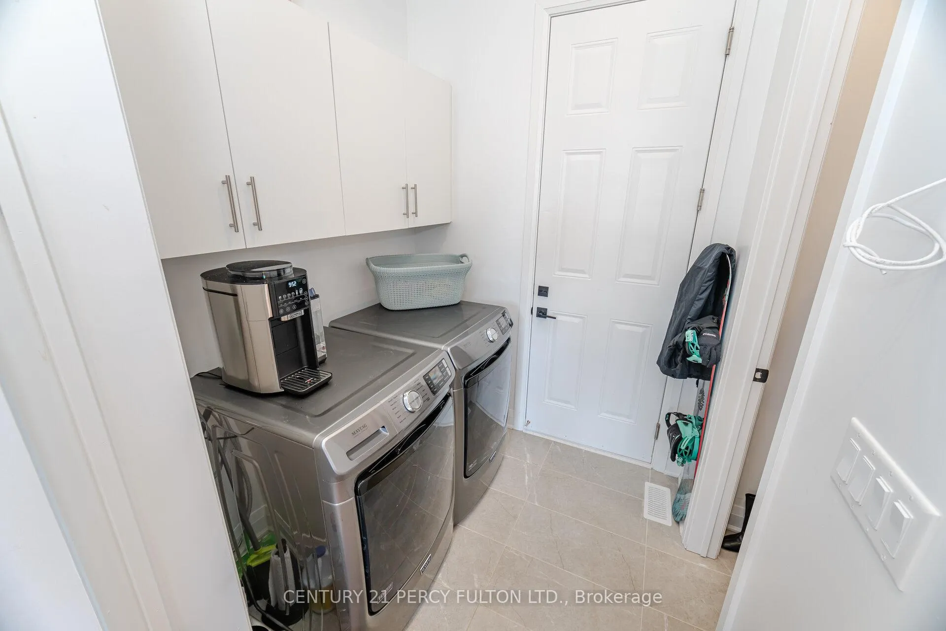 Photo 22 of 21 Vern Robertson Gate, Uxbridge — HOMEH