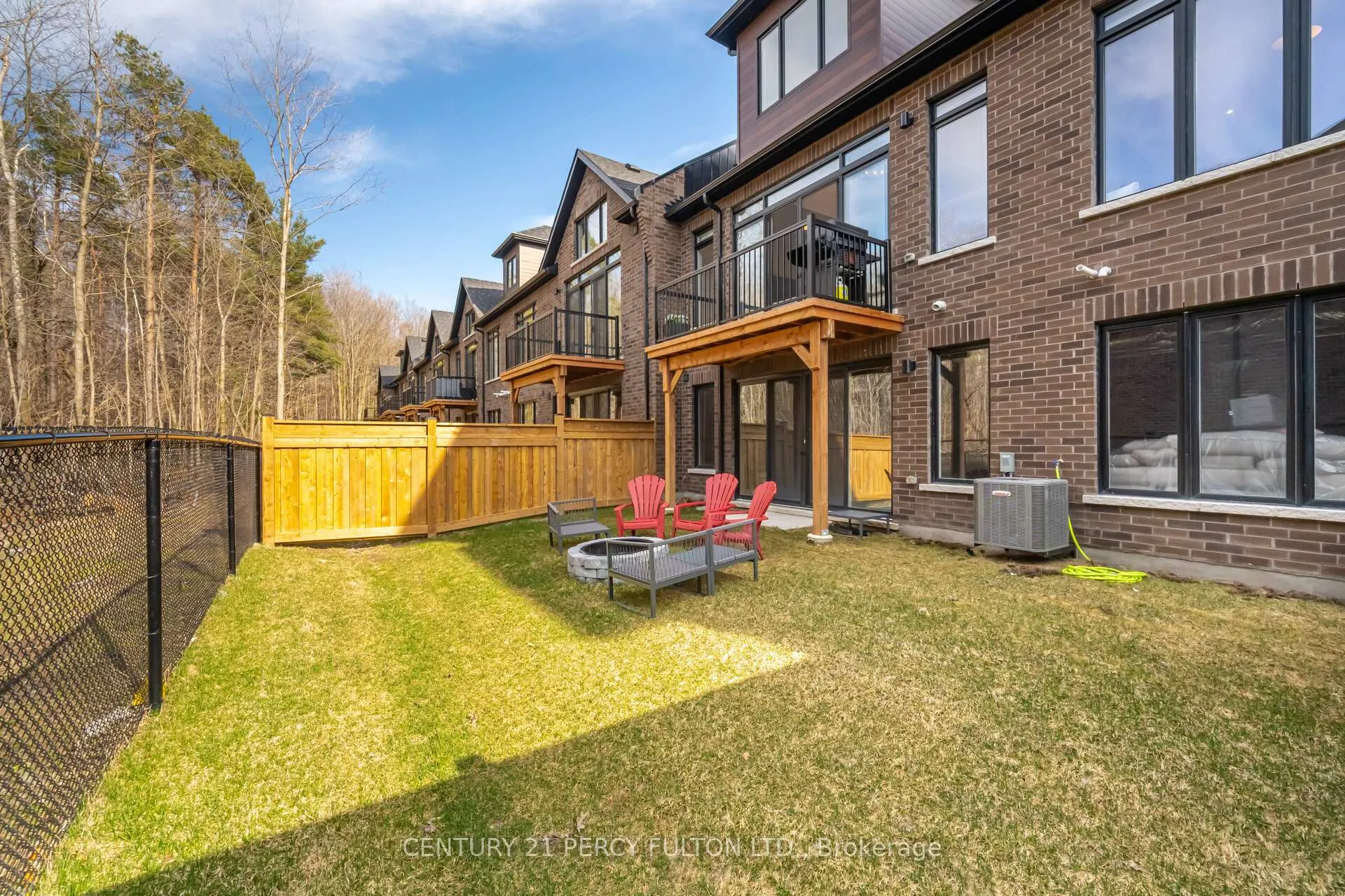 Photo 36 of 21 Vern Robertson Gate, Uxbridge — HOMEH