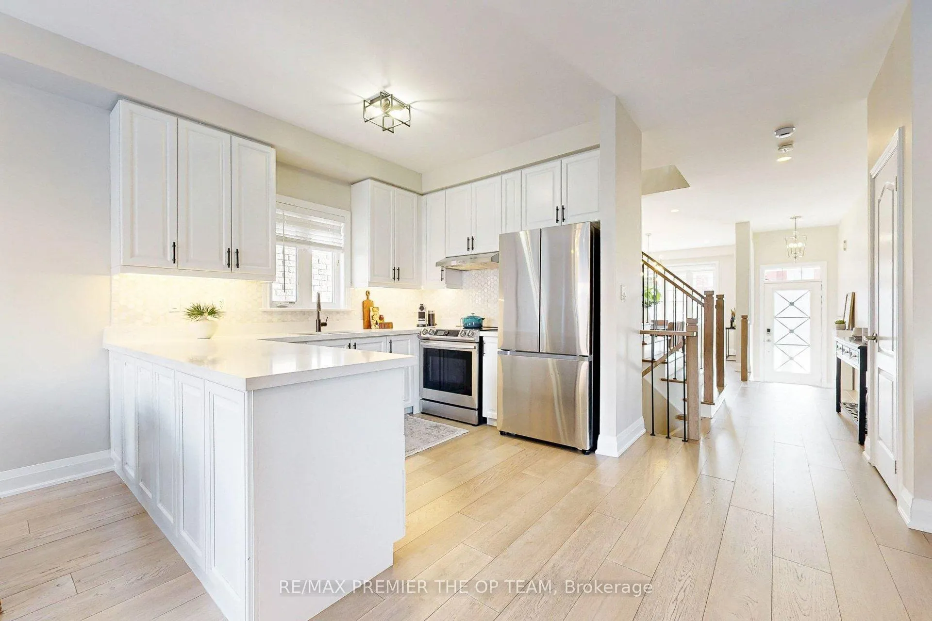 Photo 8 of 96 Saint Victor Drive, Vaughan, Vellore Village — HOMEH