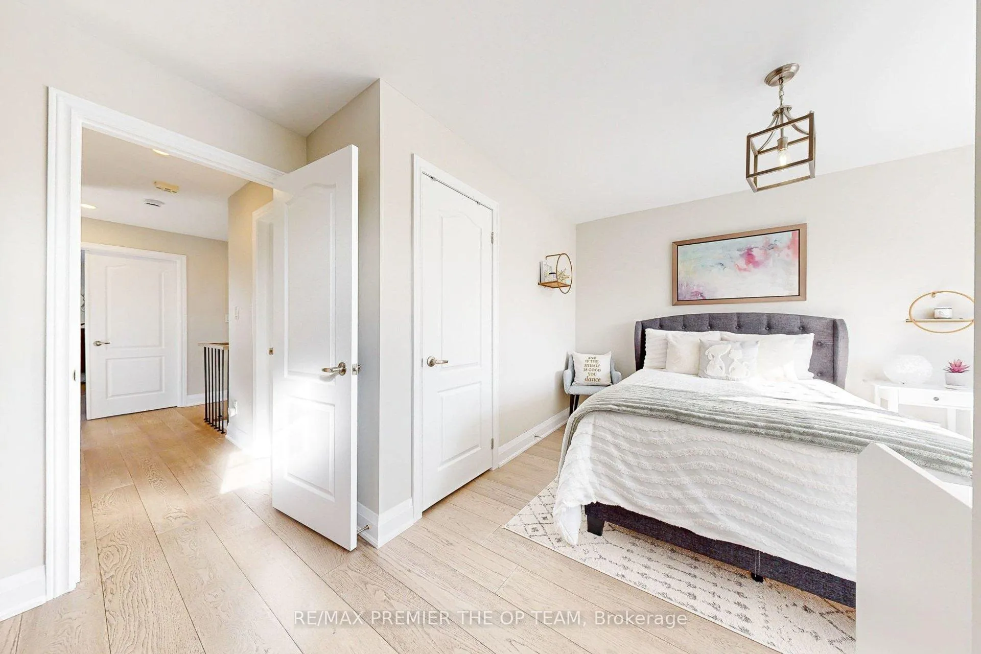 Photo 28 of 96 Saint Victor Drive, Vaughan, Vellore Village — HOMEH