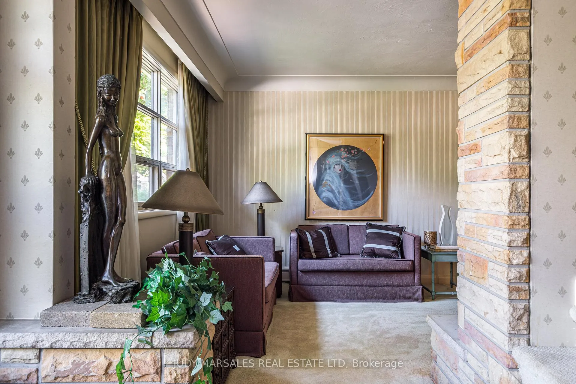 Photo 9 of 6 Freeland Court, Hamilton, Westdale — HOMEH