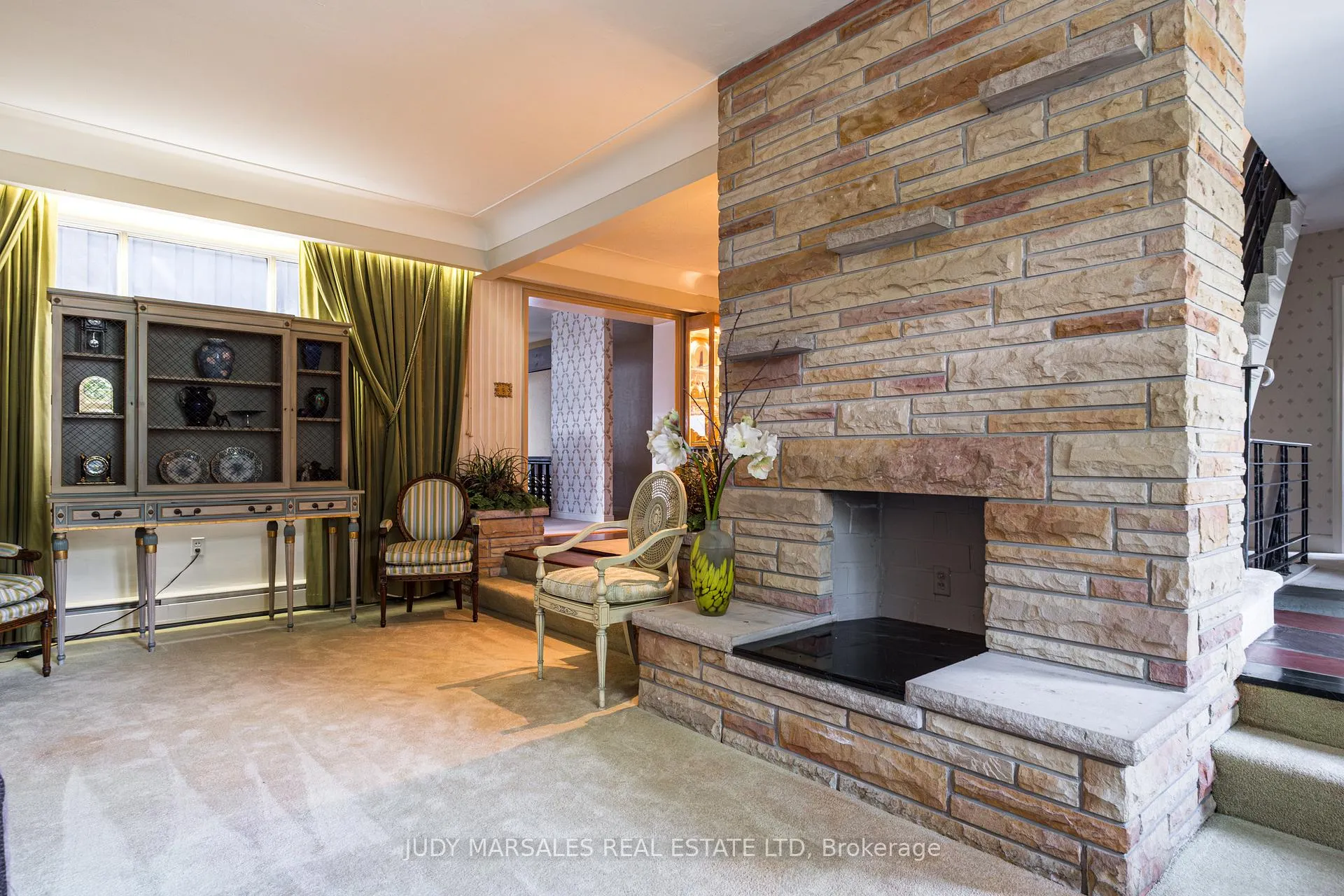 Photo 12 of 6 Freeland Court, Hamilton, Westdale — HOMEH