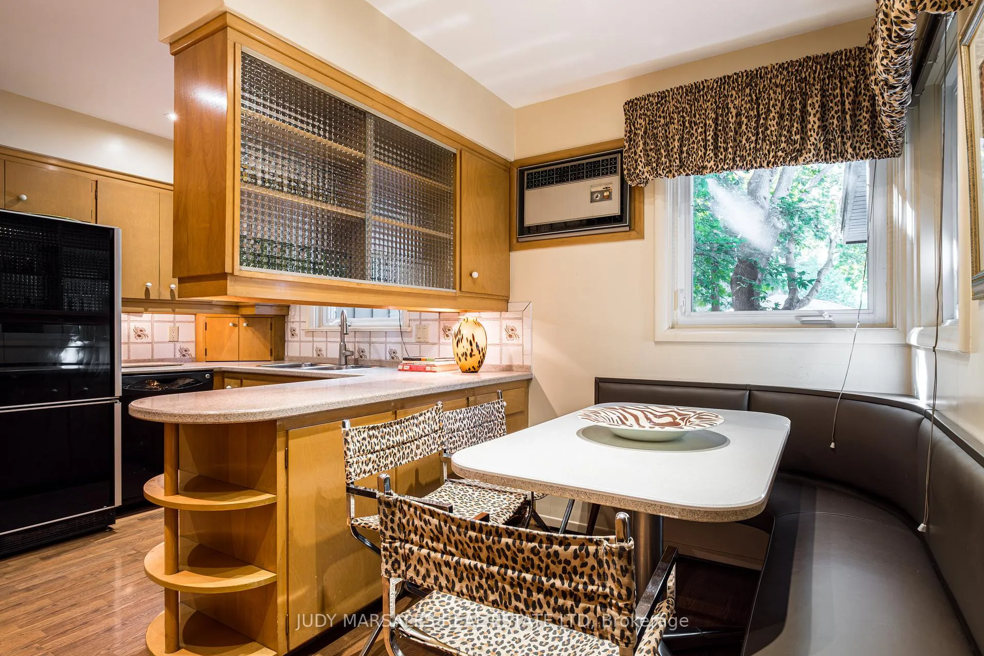 Photo 24 of 6 Freeland Court, Hamilton, Westdale — HOMEH