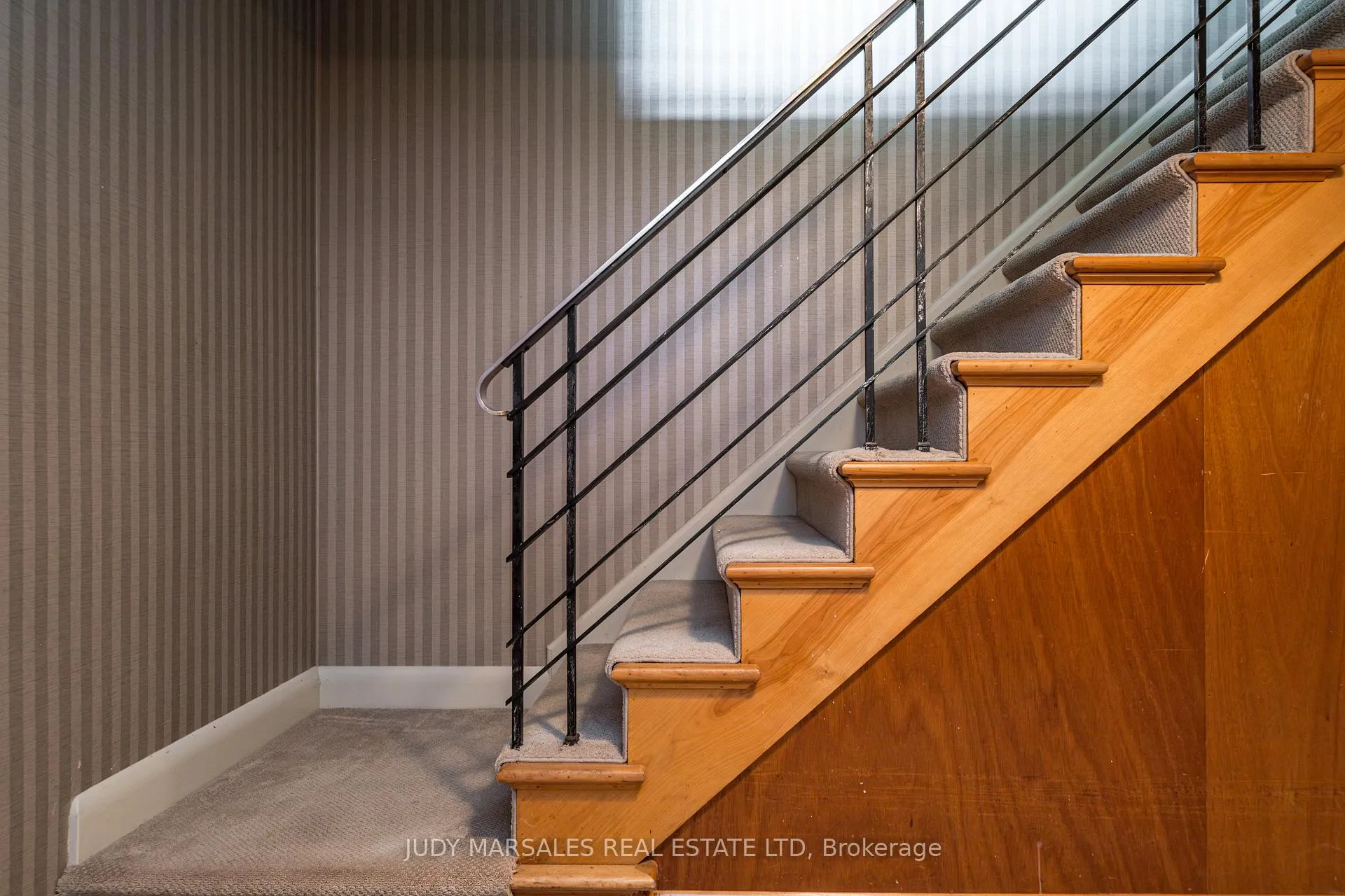 Photo 37 of 6 Freeland Court, Hamilton, Westdale — HOMEH