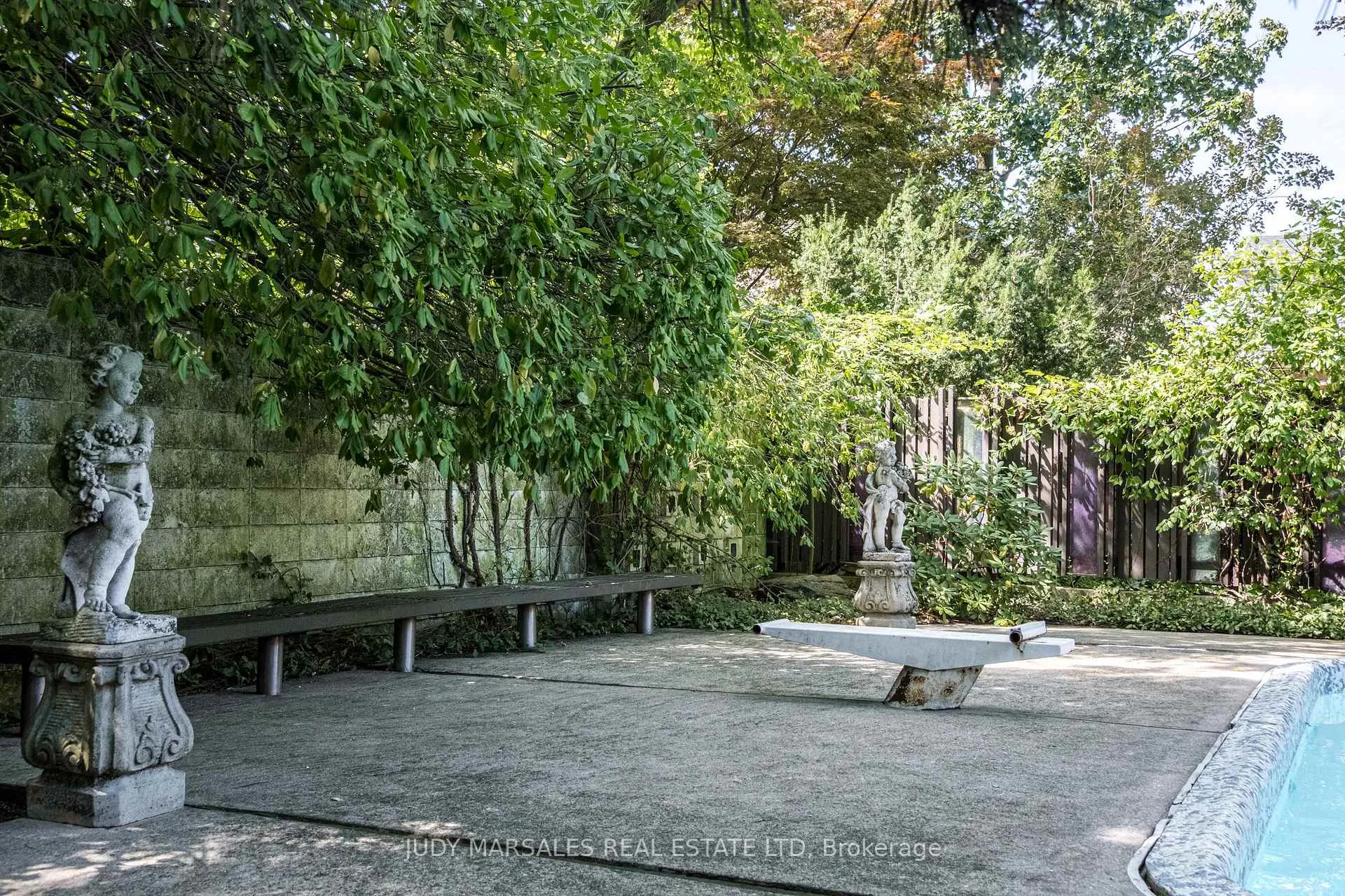 Photo 44 of 6 Freeland Court, Hamilton, Westdale — HOMEH