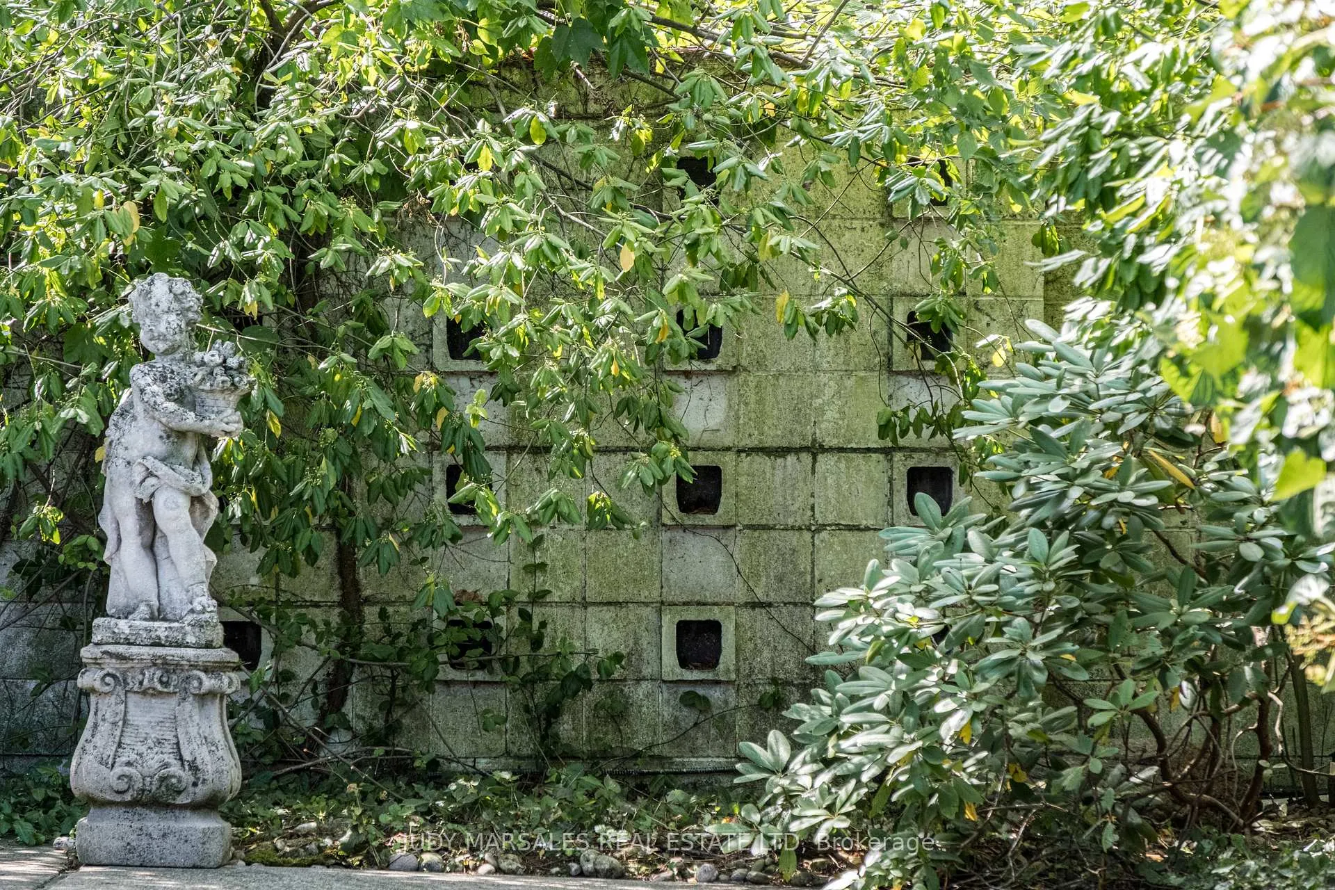 Photo 45 of 6 Freeland Court, Hamilton, Westdale — HOMEH