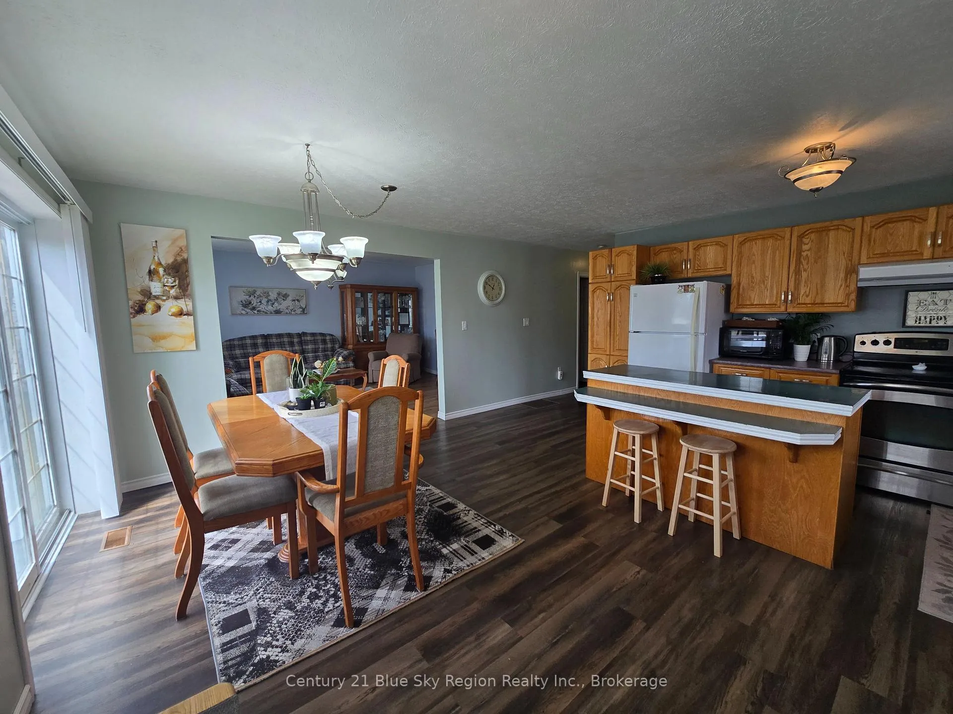 Photo 6 of 498 Nipissing Street, West Nipissing, Sturgeon Falls — HOMEH