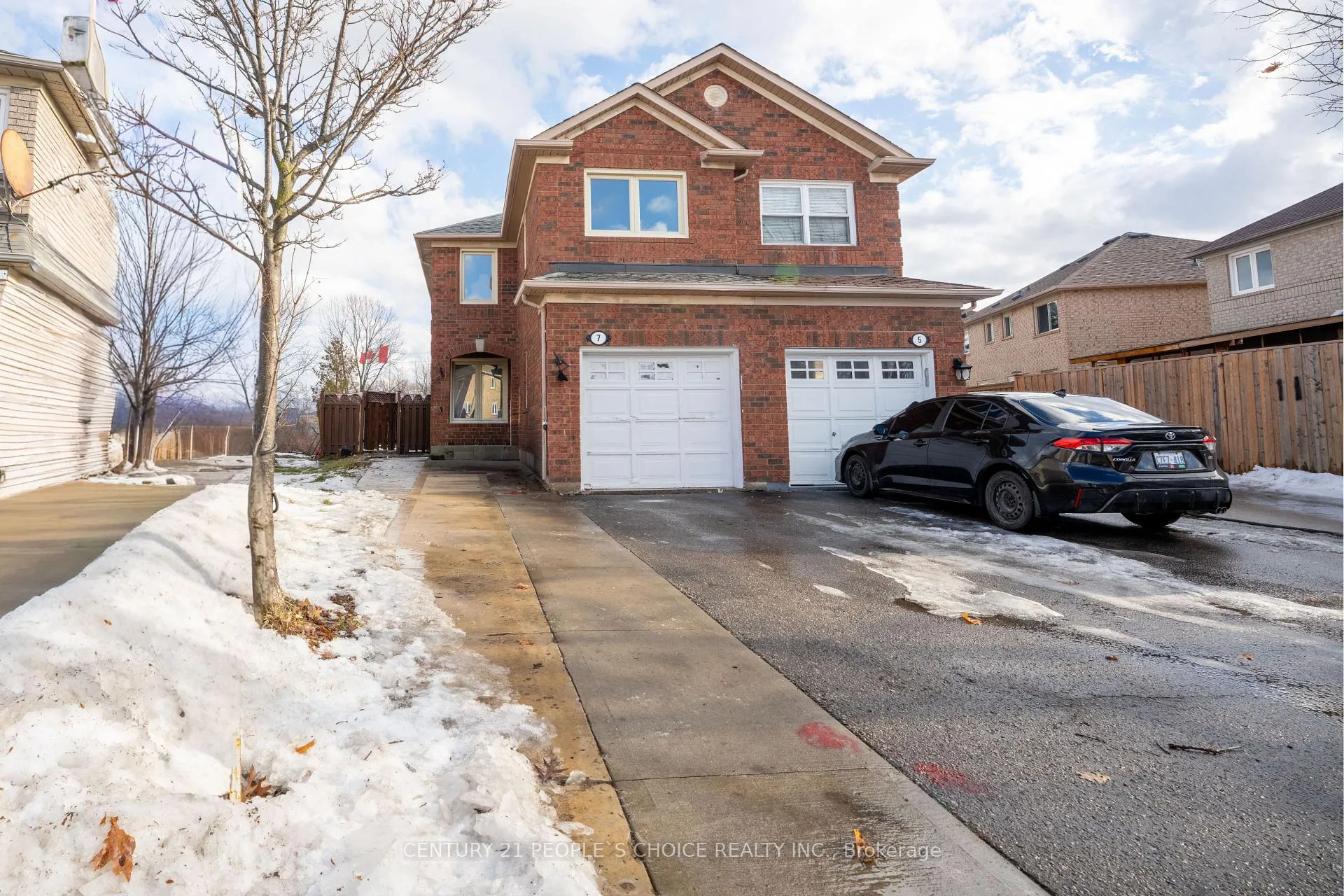 Photo 1 of 7 Mount Fuji Crescent, Brampton, Sandringham-Wellington — HOMEH