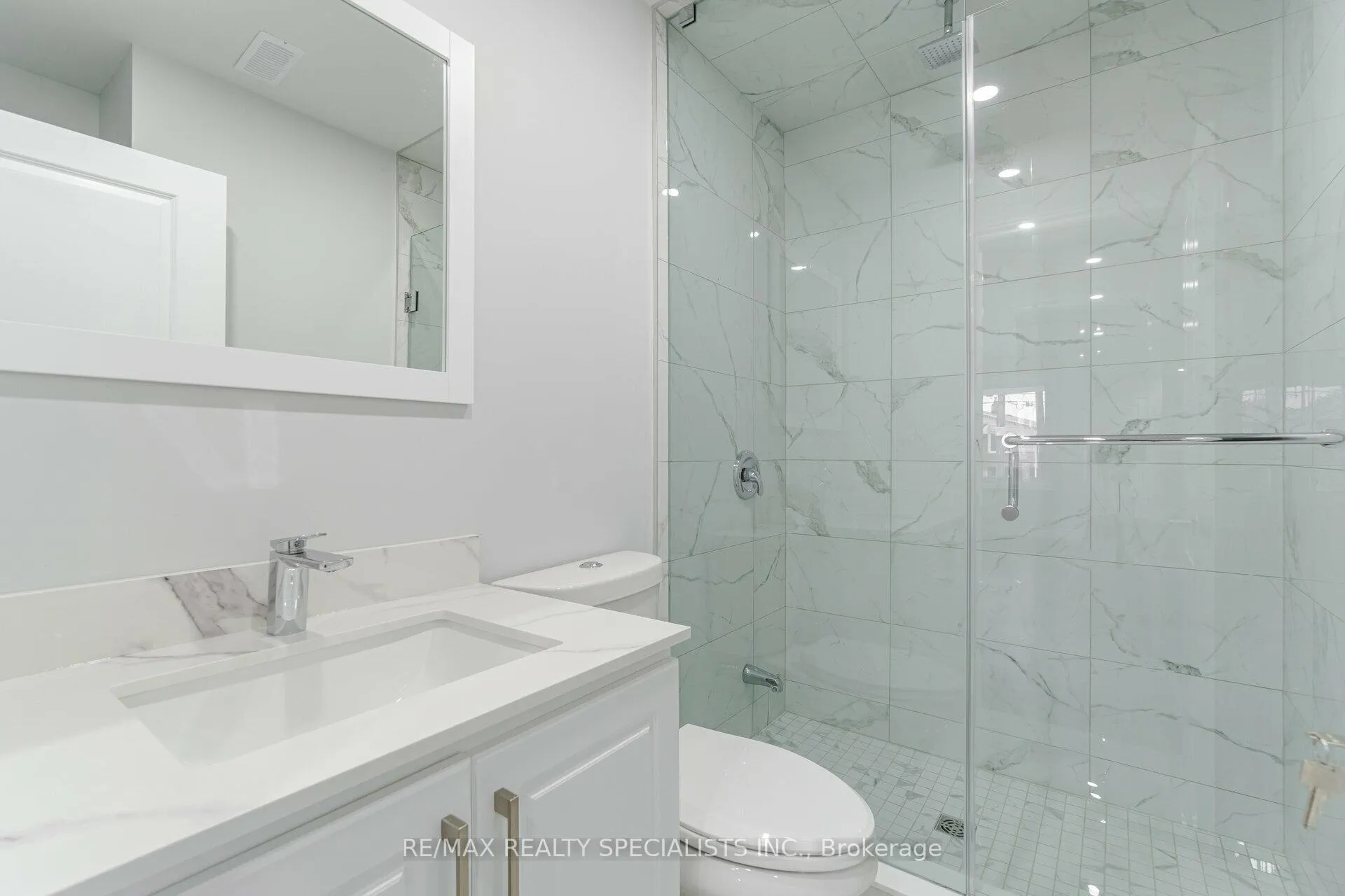 Photo 16 of 9 Frances Avenue, Hamilton, Lakeshore — HOMEH