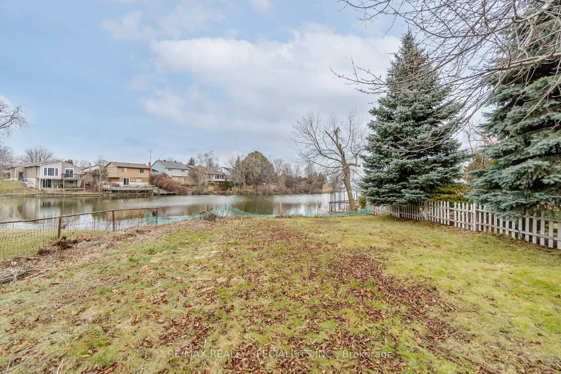 Photo 25 of 9 Frances Avenue, Hamilton, Lakeshore — HOMEH