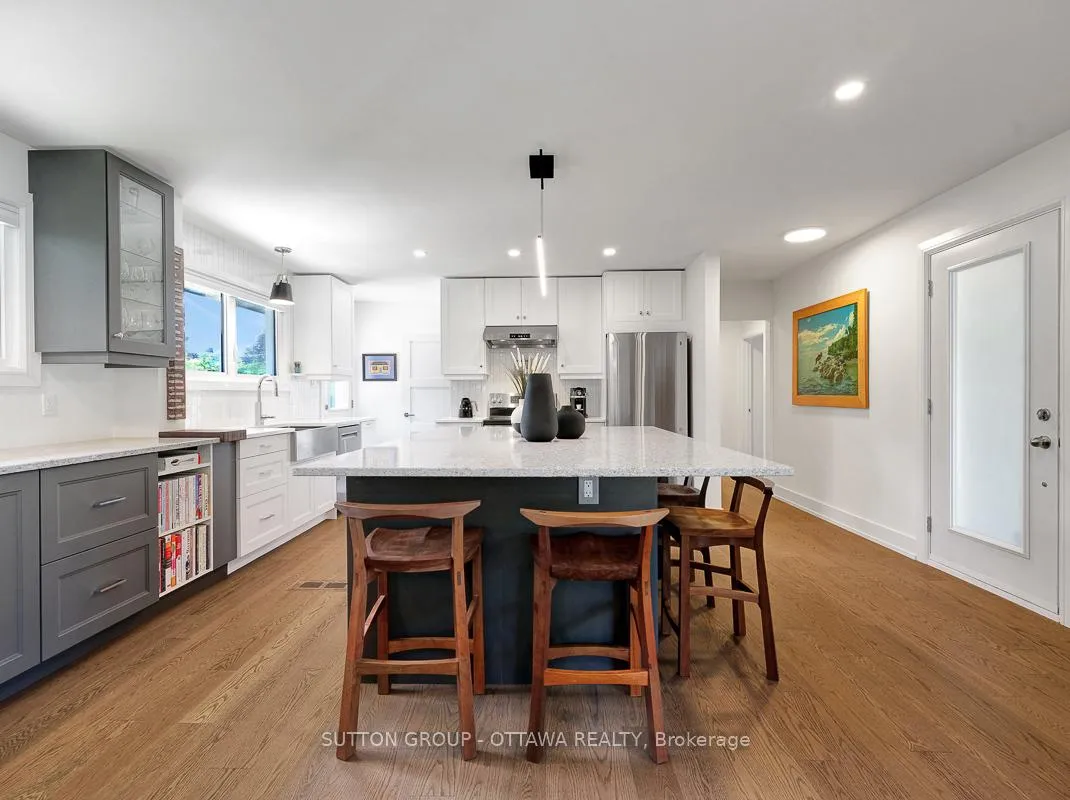 Photo 3 of 1162 Deer Park Road, Ottawa, City View/Skyline/Fisher Heights/Parkwood Hills — HOMEH
