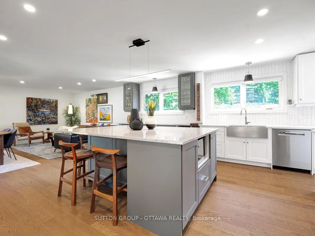 Photo 4 of 1162 Deer Park Road, Ottawa, City View/Skyline/Fisher Heights/Parkwood Hills — HOMEH