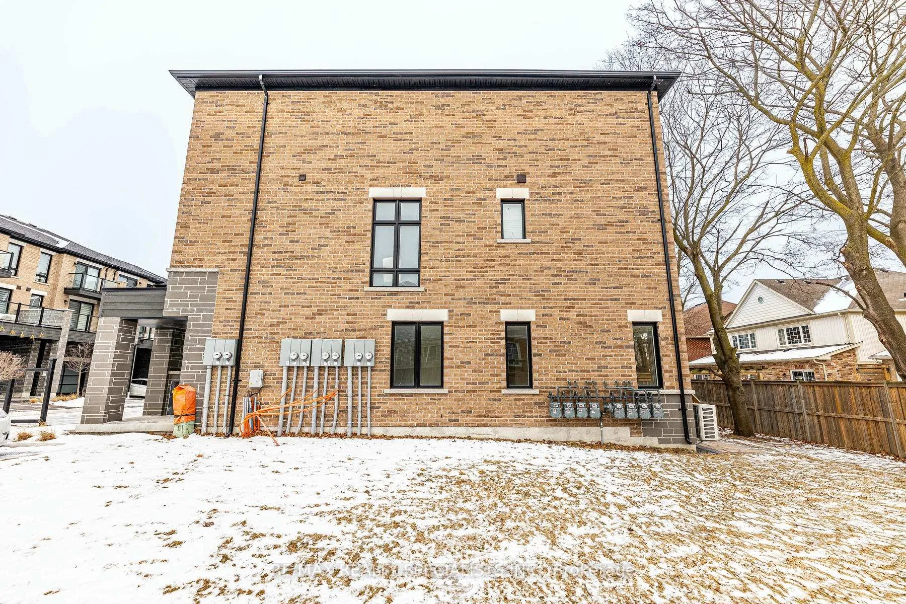 Photo 4 of 1474 Grand Prairie Path W, Oshawa, Taunton — HOMEH