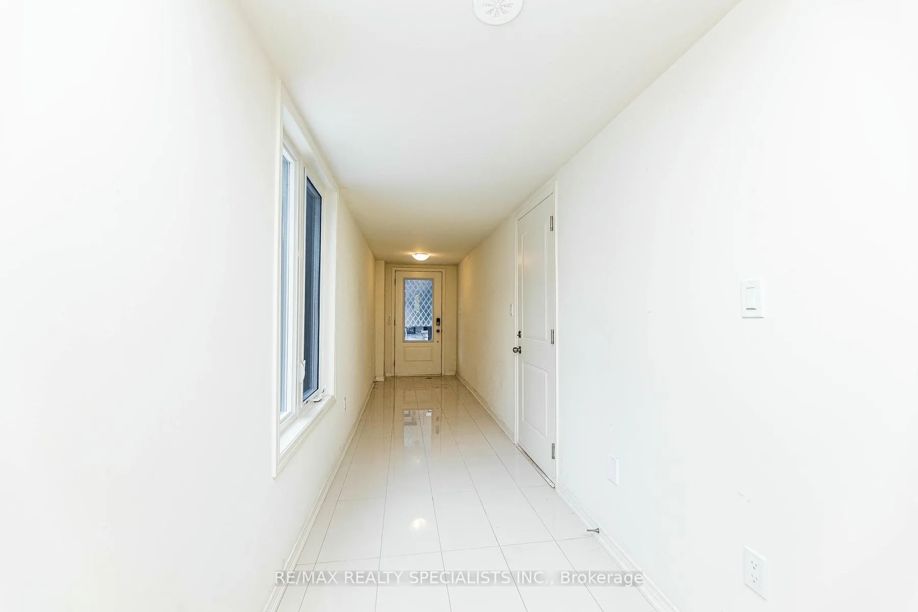 Photo 8 of 1474 Grand Prairie Path W, Oshawa, Taunton — HOMEH