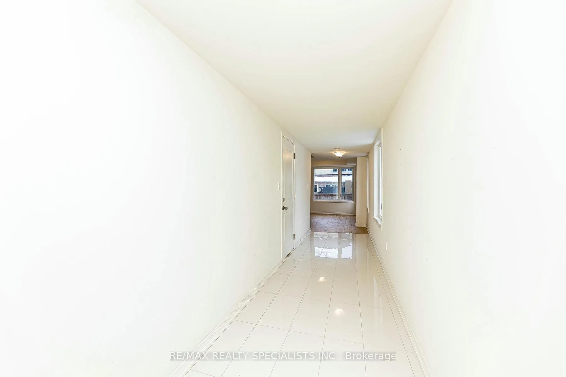 Photo 9 of 1474 Grand Prairie Path W, Oshawa, Taunton — HOMEH