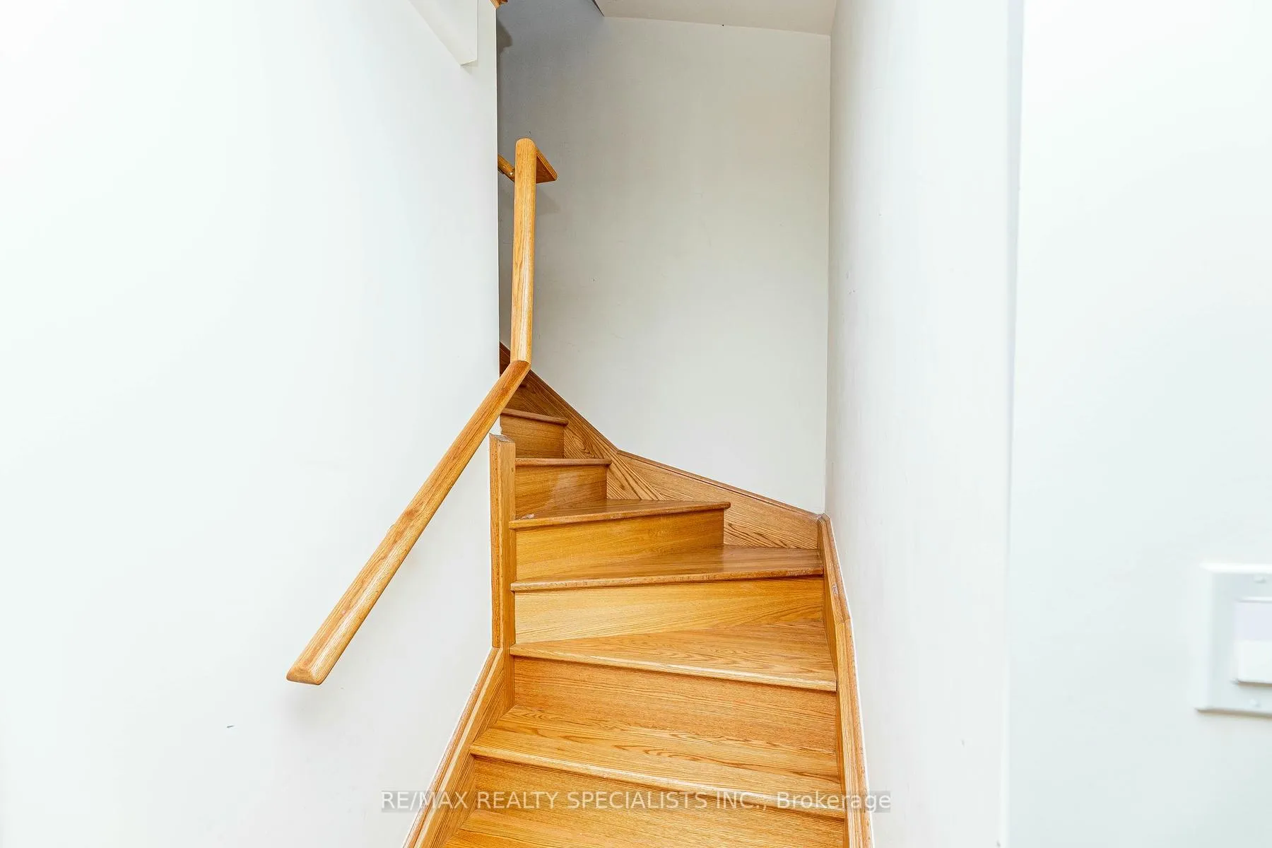 Photo 15 of 1474 Grand Prairie Path W, Oshawa, Taunton — HOMEH