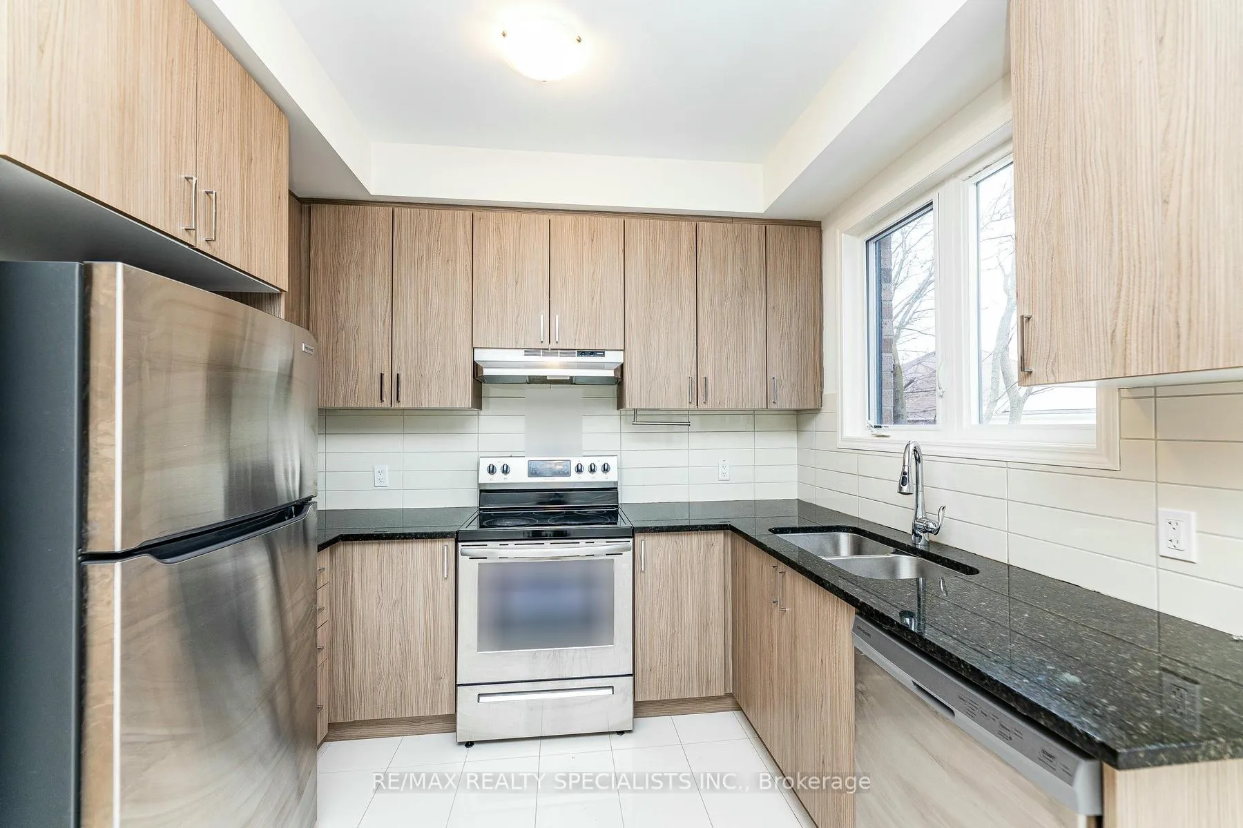Photo 24 of 1474 Grand Prairie Path W, Oshawa, Taunton — HOMEH