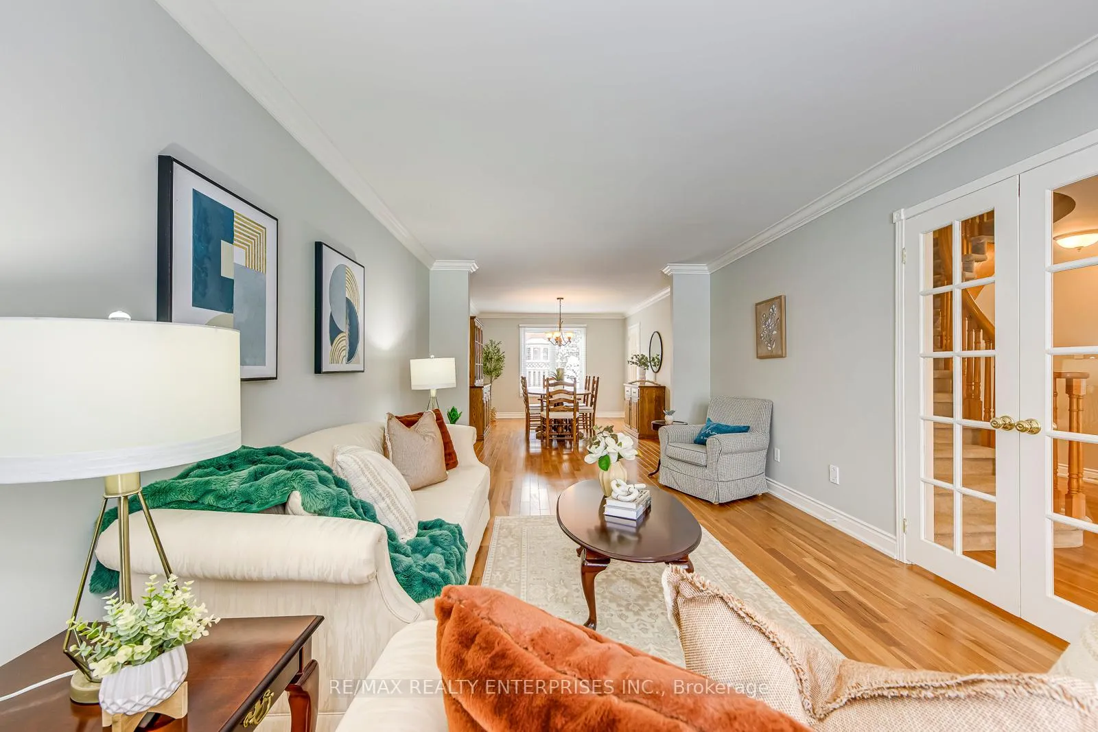 Photo 7 of 1356 Chedboro Crescent, Oakville, Clearview — HOMEH